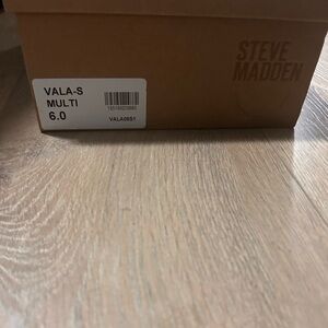 Steve Madden Vala-S Multi-Color Box